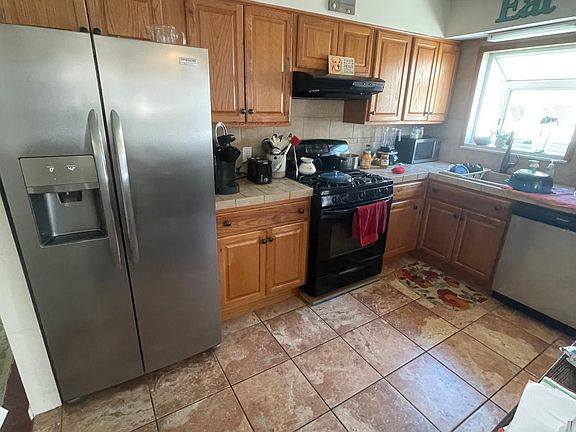 5th image of 435 E Market St #1