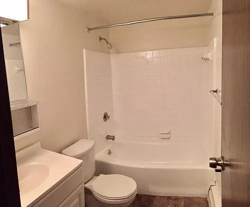 Oak Park — Photo 6
