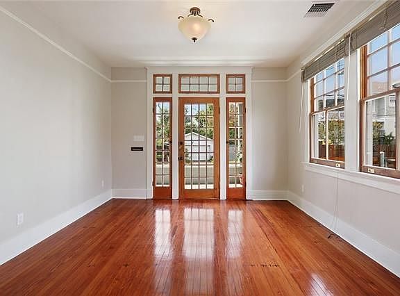 2nd image of 3215 General Pershing St