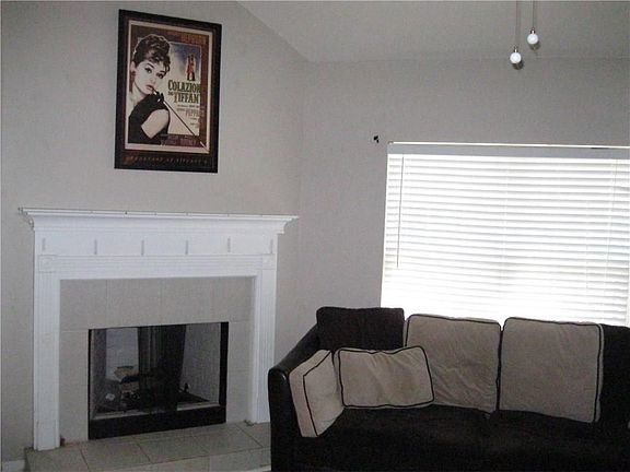5th image of 4512 Beaverton Cir