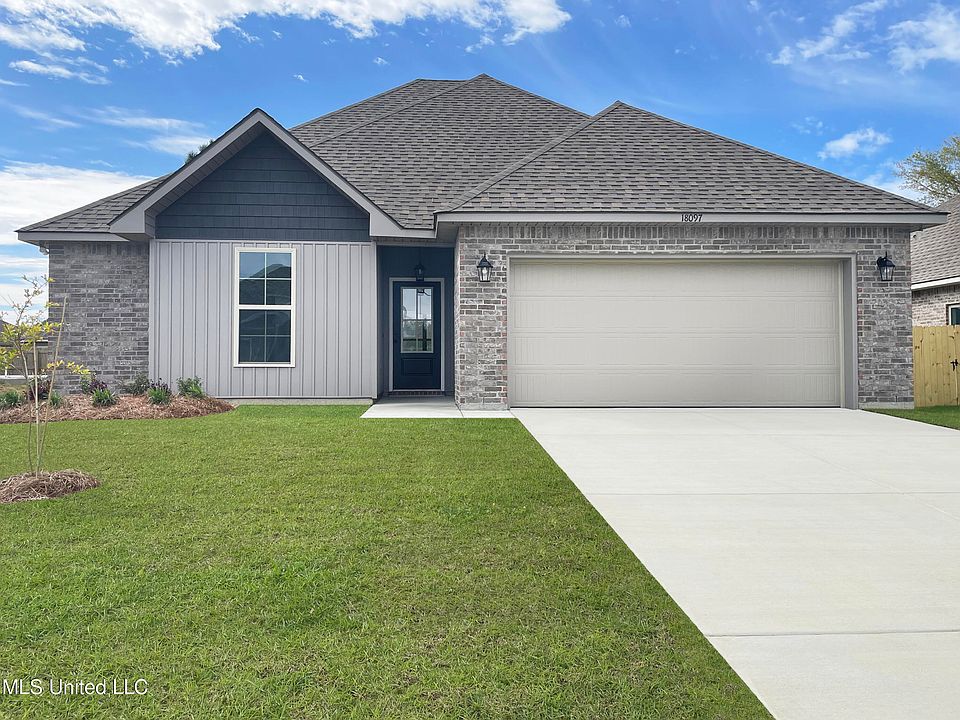 1st image of 18097 Evergreen Dr