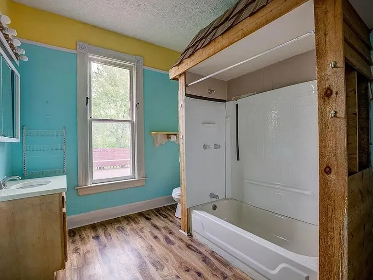 330 W Withrow St — Photo 19