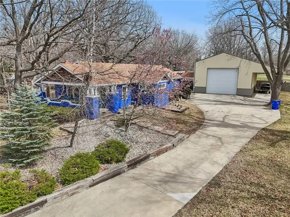 5701 Goodman St, Merriam, KS 66202