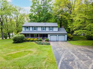 939 Sharon Hogue Rd, Masury, OH 44438