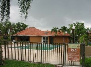 757 NW 103rd Ter, Pembroke Pines, FL 33026