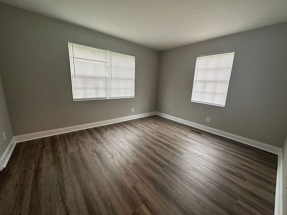 5th image of 3620 Ocoee St N #10