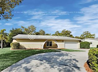 7210 Meadowbrook Dr, Sarasota, FL 34243