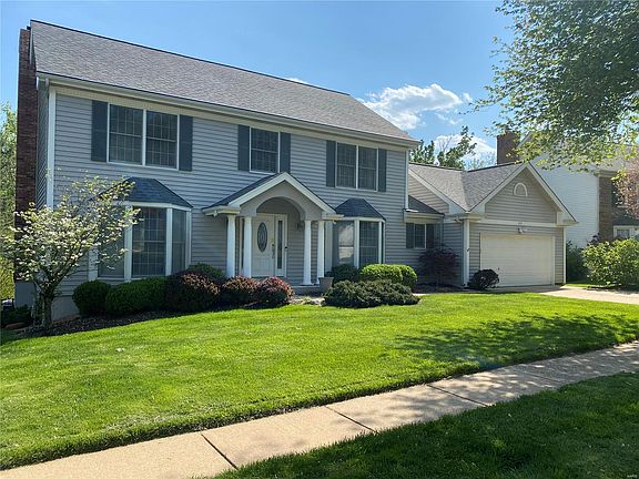 2nd image of 1242 Chavaniac Dr