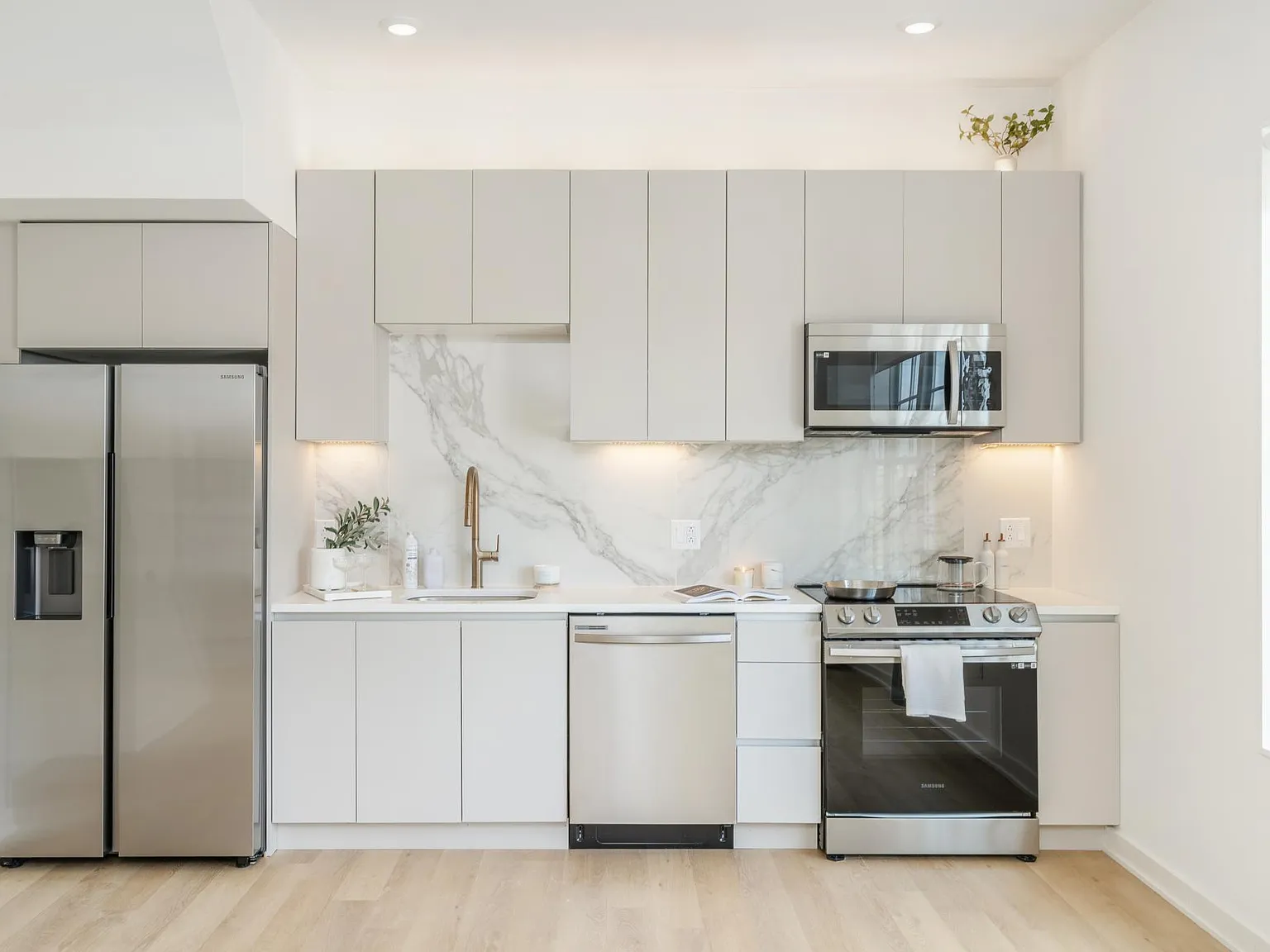 2 bed, $2,492 — Photo 2