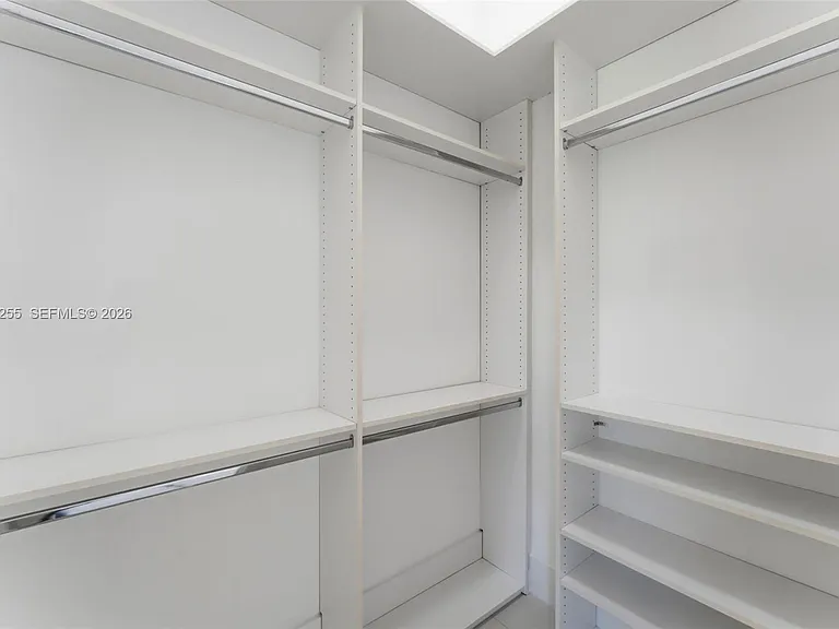 10005 SW 66th St — Photo 41