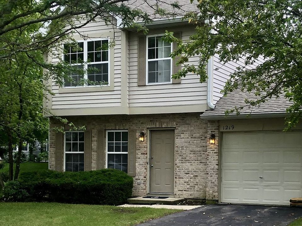 1st image of 1219 N Village Dr #0