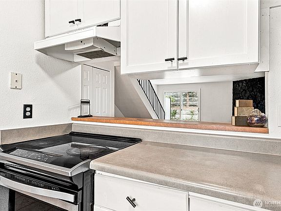 4th image of 1040 S 320th Street #36