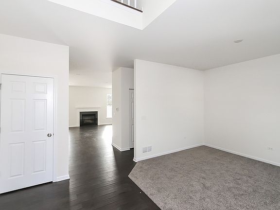 3rd image of 15 Anne Cir Lot 187