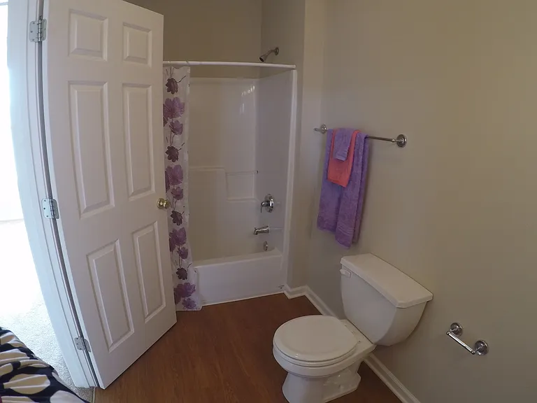 Portledge Commons, 1 and 2 Bedroom apartments, carport, central Lafayette — Photo 27
