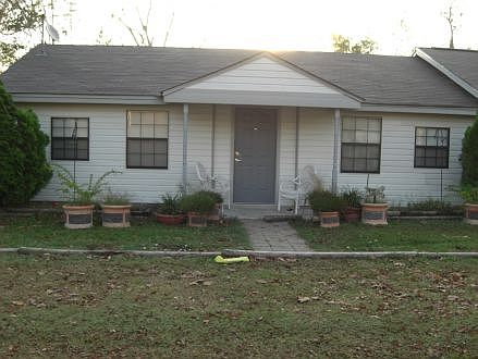 1st image of 1095 S Ann St
