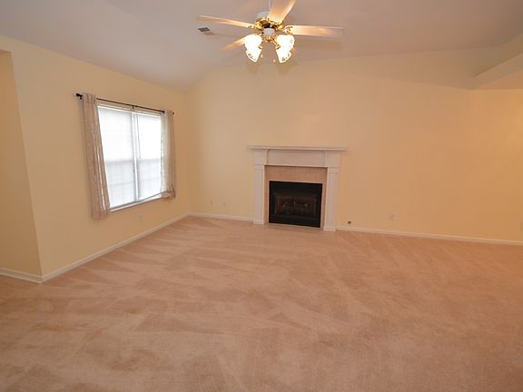 3rd image of 107 Morningdale Dr