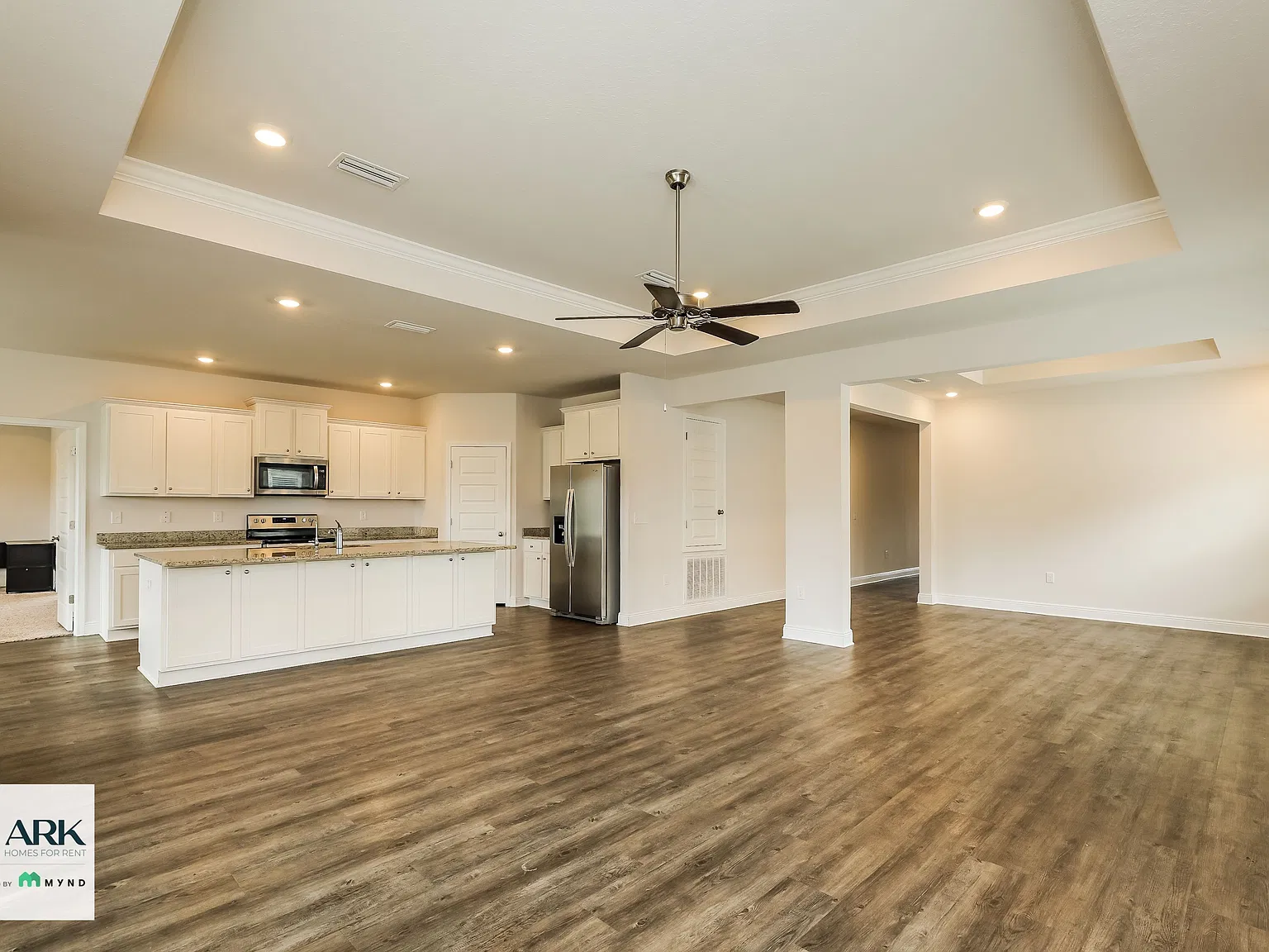 4 bed, 3.5 bath, 2785 sqft, $2,775 — Photo 2