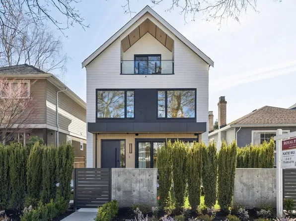 3036 W 13th Ave #2, Vancouver, BC V6K 2V2