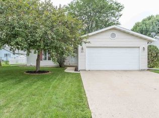 665 Peppergrass Ln, Neenah, WI 54956
