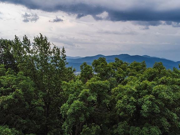 5th image of 730 Far Knob Climb