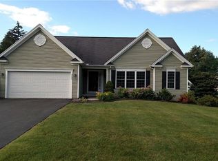 737 Patty Ln, Webster, NY 14580