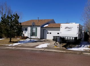 636 Wilderness Dr, Gillette, WY 82718