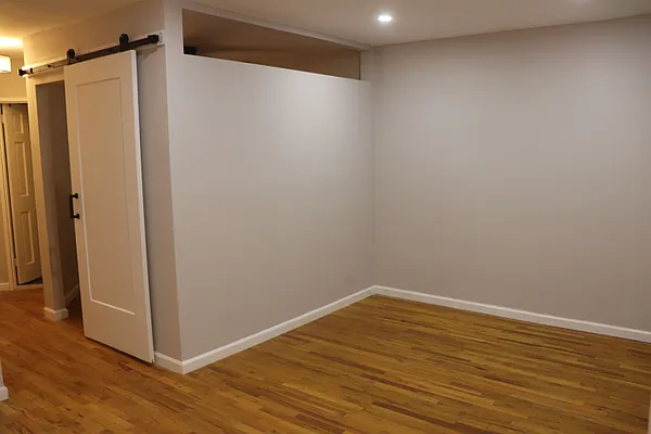 Rented by REMAX Elite | media 3
