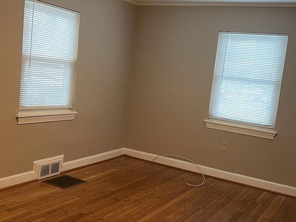 5th image of 344 N Lee St