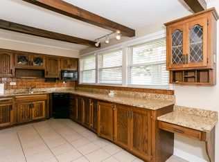 3137 Raymond Ave, Brookfield, IL 60513