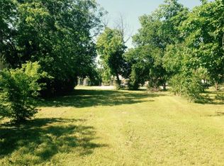 609B W 7th St, Taylor, TX 76574