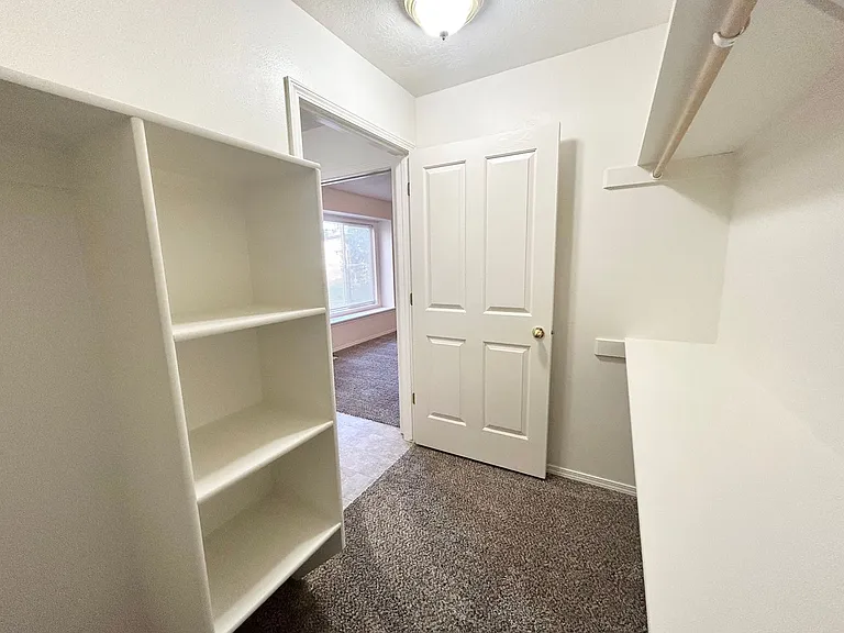 4650 N Date Palm Ave — Photo 25