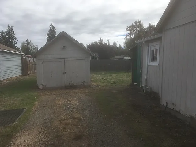 2 bed, $1,150 — Photo 2