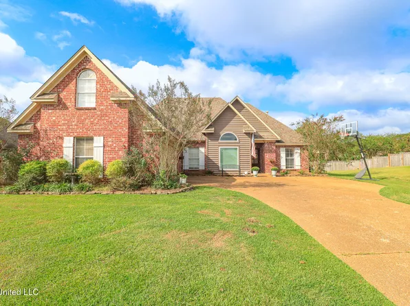 209 Crown Pointe Cir, Pearl, MS 39208