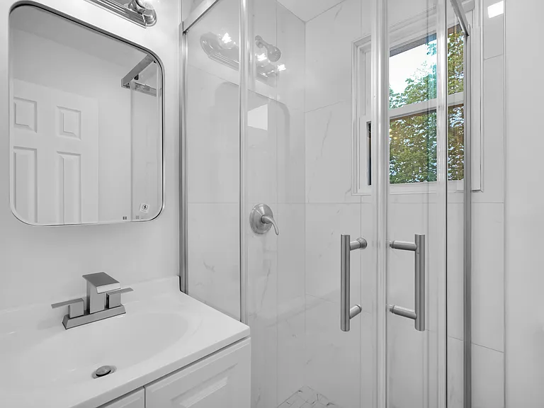 127 Maple Ave #2 — Photo 3