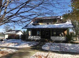 506 Walnut St, Riceville, IA 50466