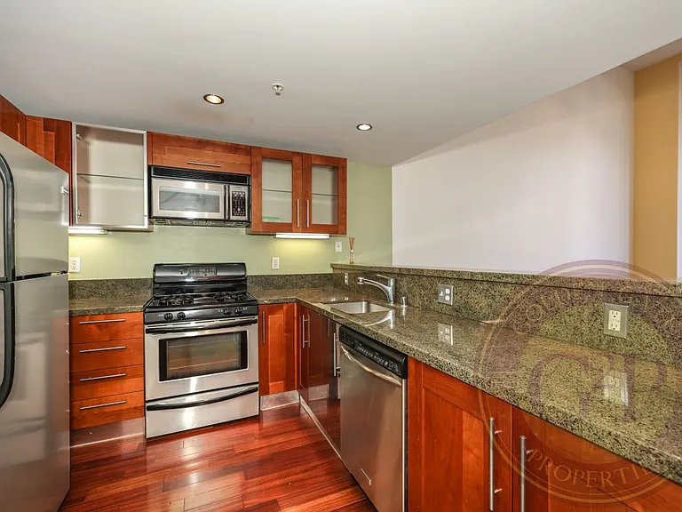 200 Townsend St #1 — Photo 9