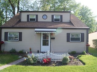 526 Waverly Rd, Eastlake, OH 44095