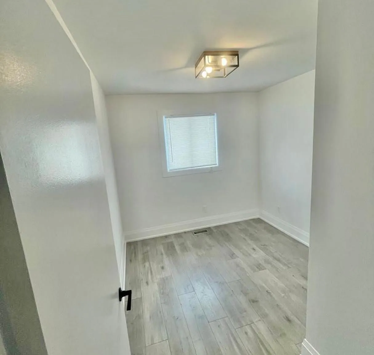 3 bed, $2,850 — Photo 4