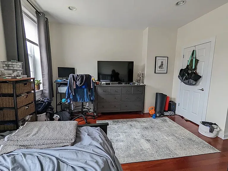 2631 W Girard Ave — Photo 10