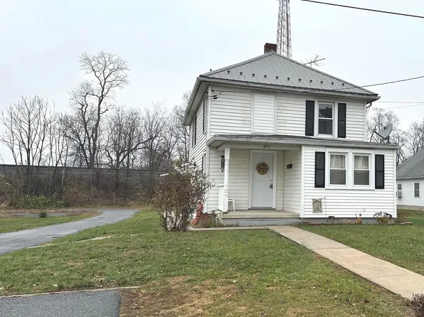 497 S Carlisle St, Greencastle, PA 17225