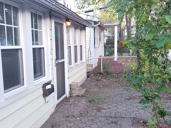 2nd image of 8 Poplar Ave #88