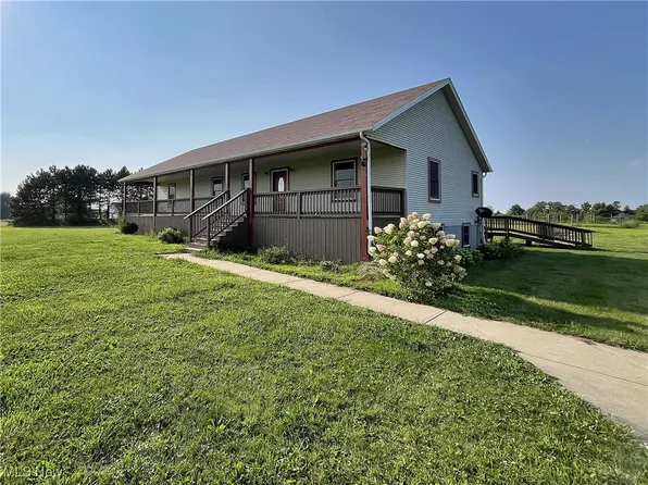 6182 Leroy Rd, Wakeman, OH 44889