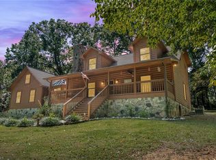 4224 High Point Rd, Winston Salem, NC 27107