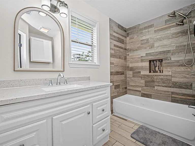 12814 Royce Ln — Photo 13