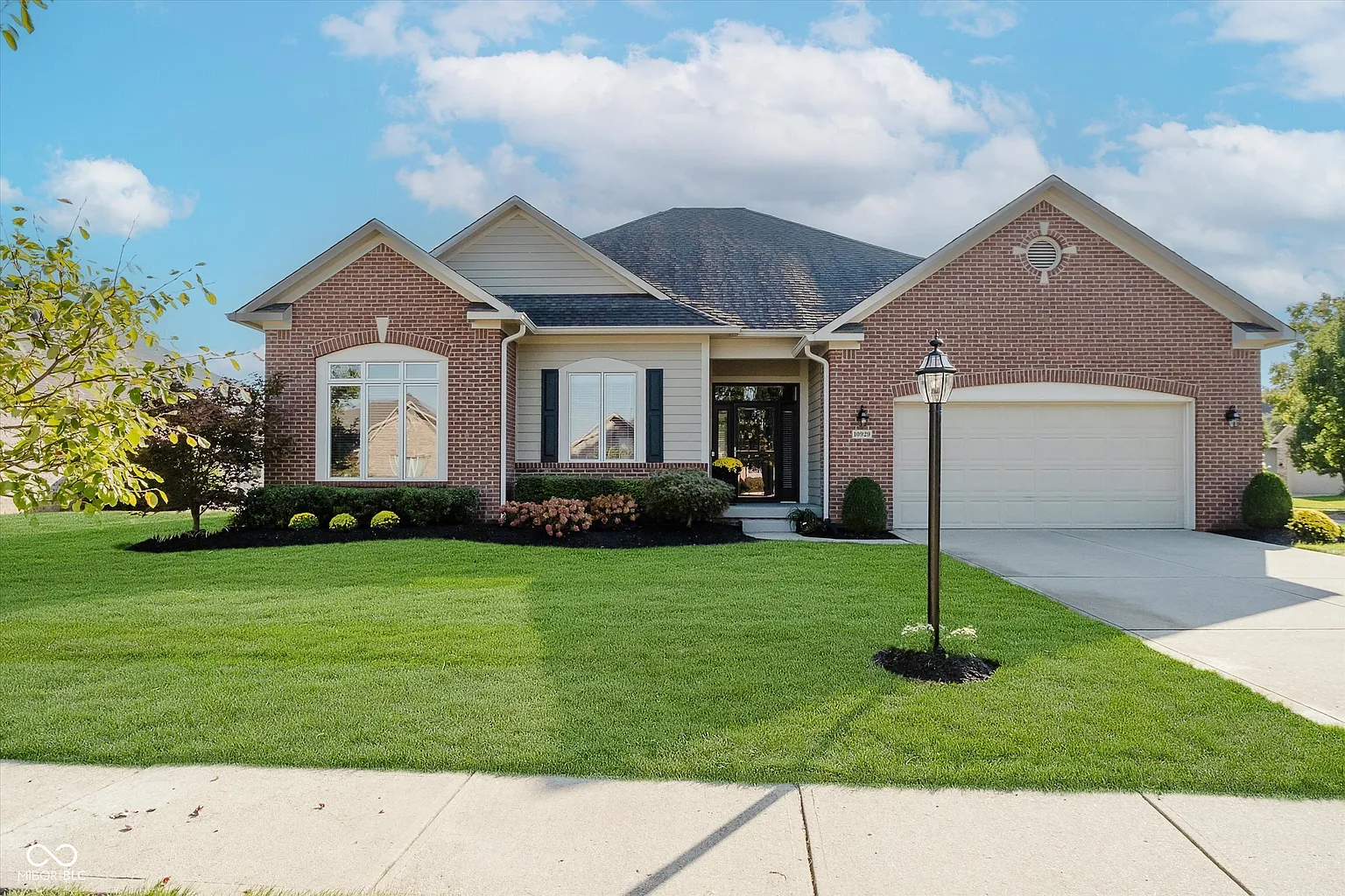 10929 Bluestone Way photo 1