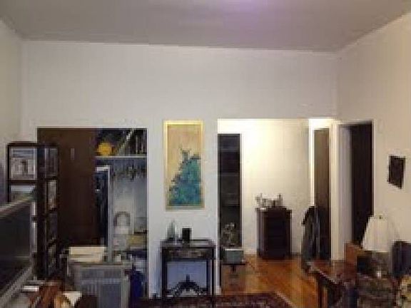 LR towards Kitchen/Bath