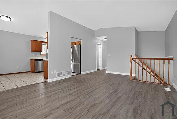7240 Unity Ave — Photo 5