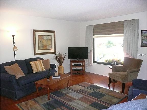 5th image of 2251 Malcolm Dr