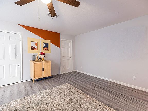 5th image of 8710 Valley Flag Dr