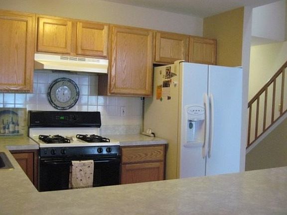 3rd image of 204 Gothic Cir